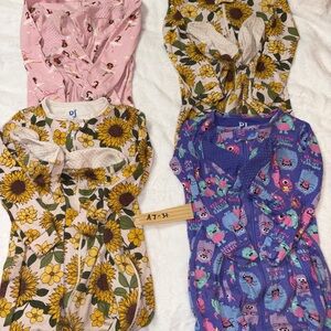 Girls 3t 4 pack of children’s place footed pajamas